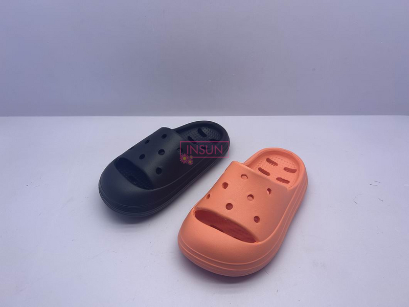 INJECTION SLIDE CHLID SLIPPERS