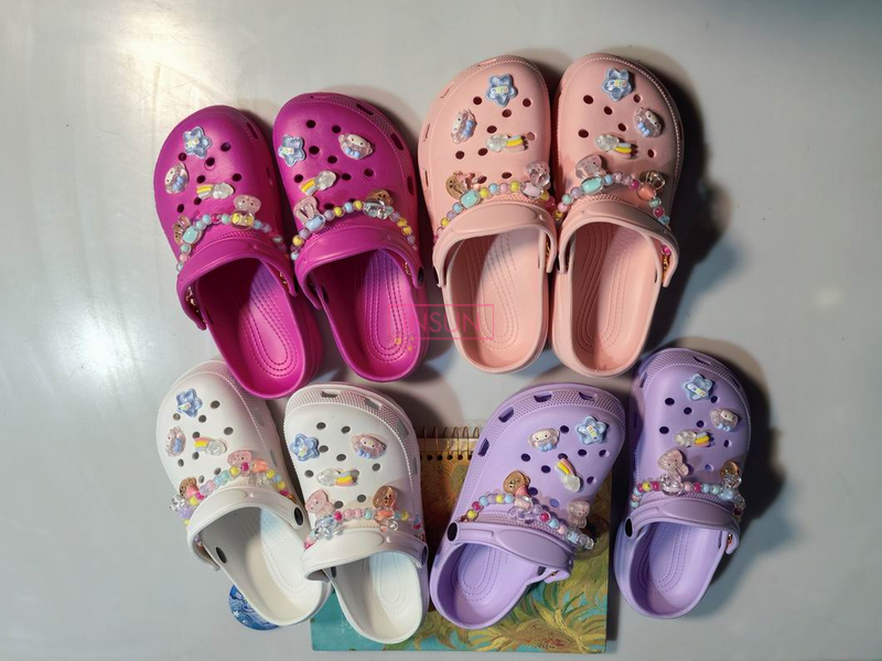 CHILD CLOGS