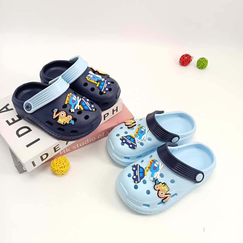 CHILD CLOGS
